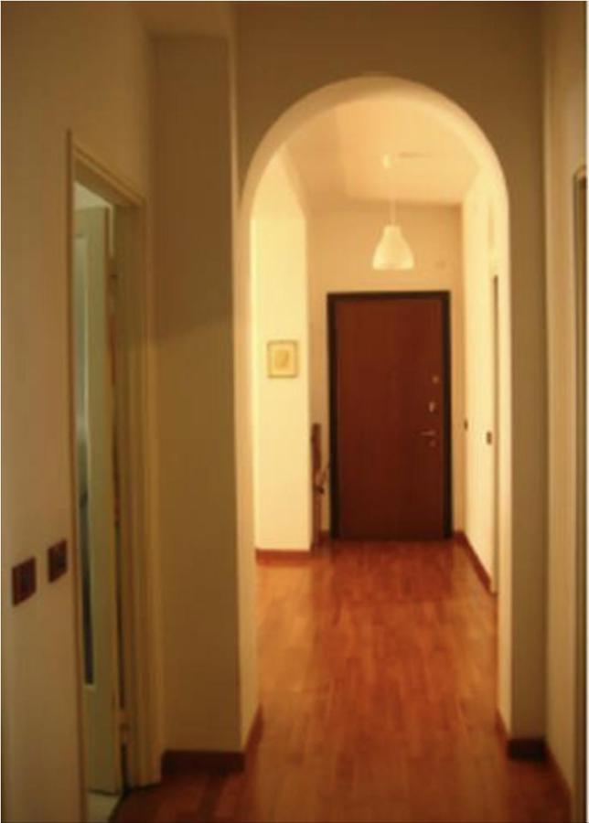 Camera In Via Tolstoi มิลาน ภายนอก รูปภาพ